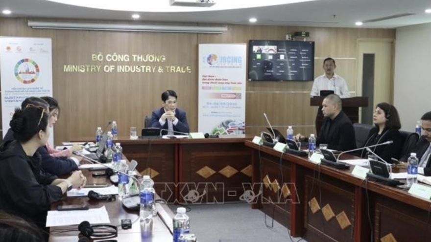 Global trade volatility spurs Vietnam’s deeper integration into supply chains: expert